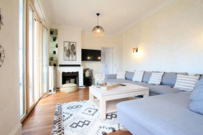 Large 5 rooms with garage in the city center